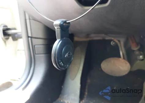 2013 Mini Hardtop Cooper z USA, uszkodzony, nr VIN WMWSU3C5XDT689777